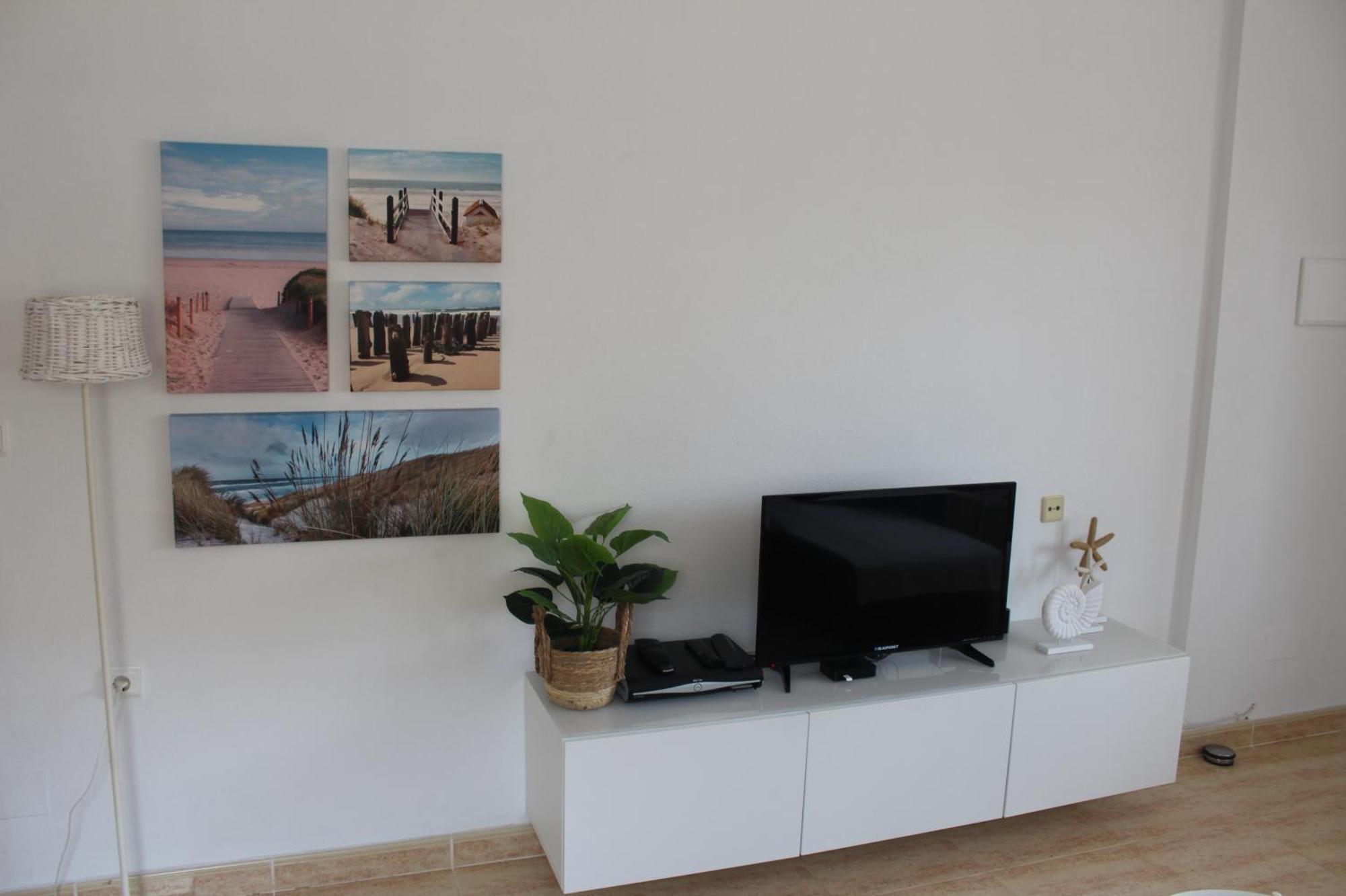 Bungalow With 2 Bedrooms And Roof Terrace In The Center Of La Zenia. Free Wifi. أوريويلا المظهر الخارجي الصورة